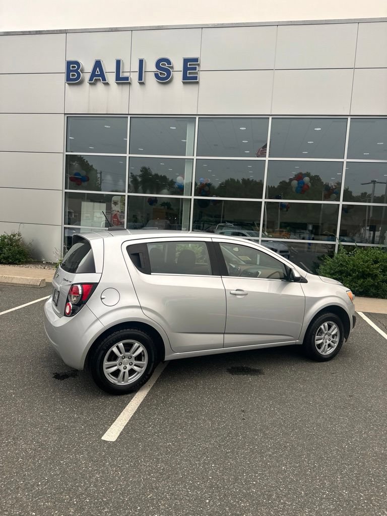 Used 2015 Chevrolet Sonic LT FWD image 3
