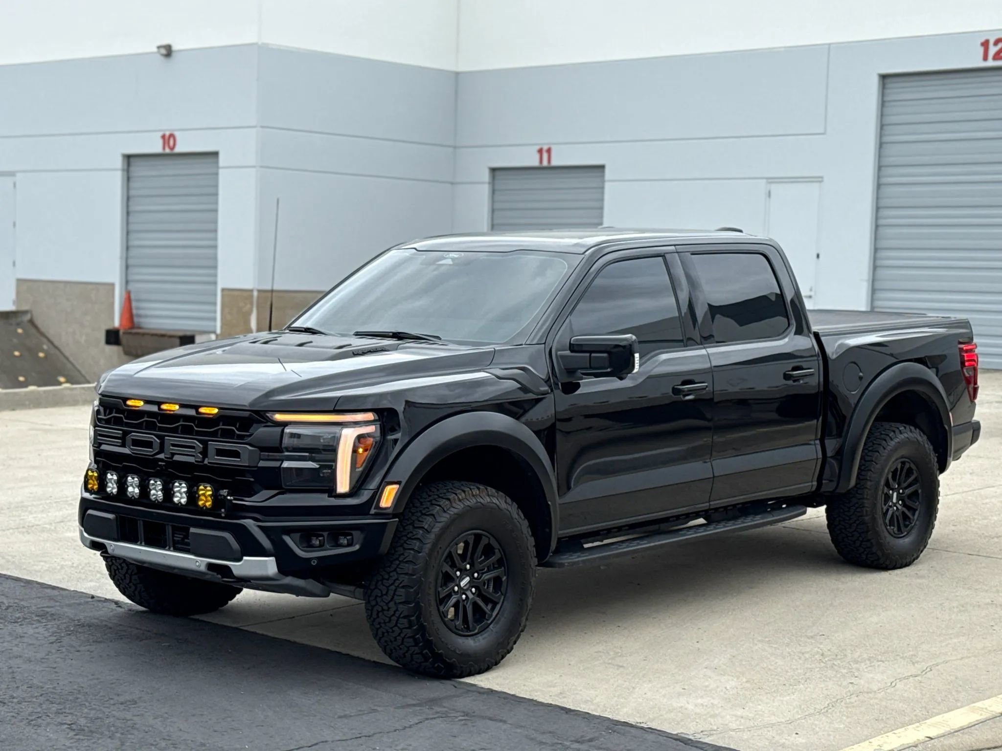 Used 2025 Ford F150 Raptor AWD/4WD image 7