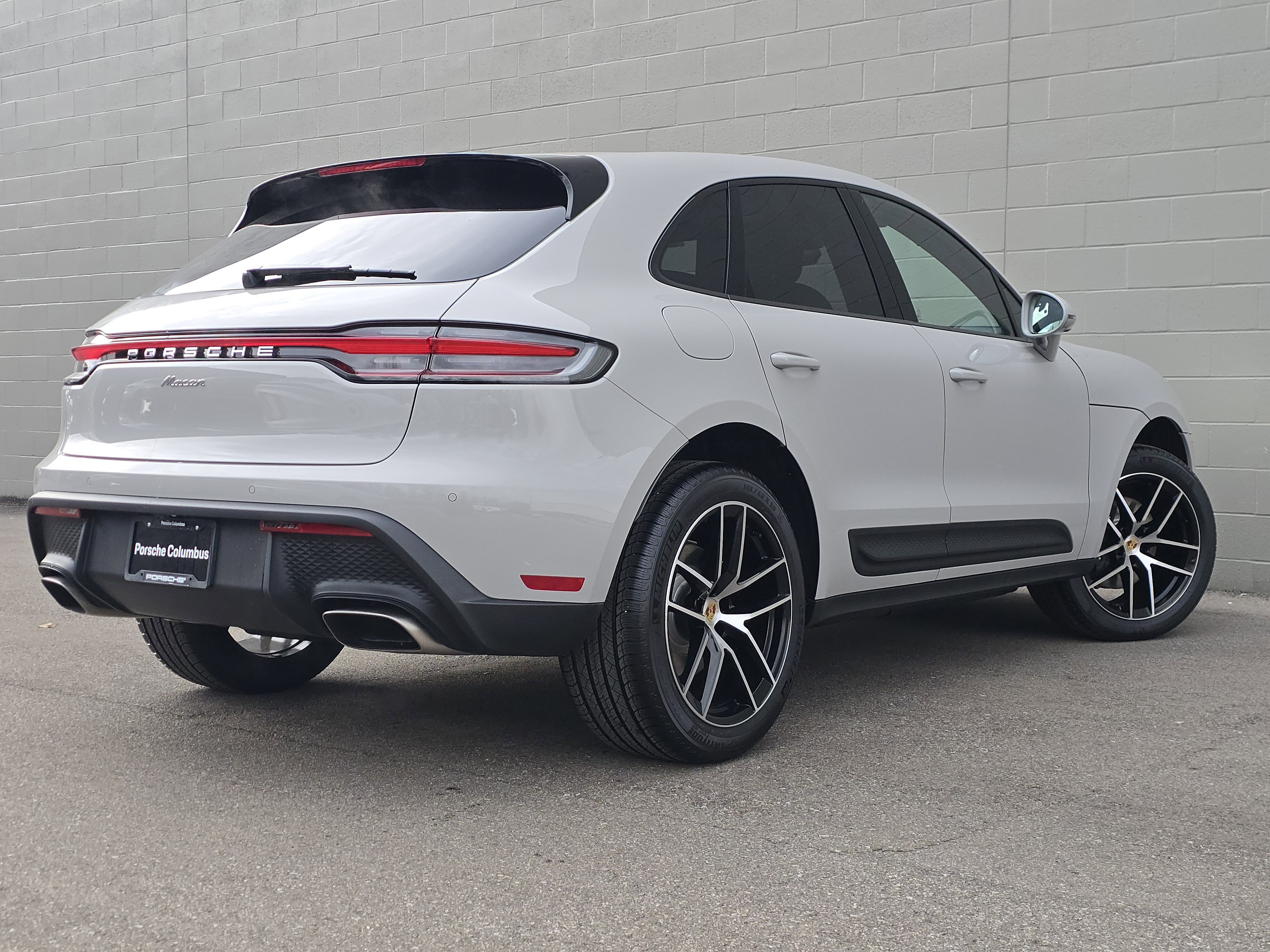 New 2026 Porsche Macan image 9