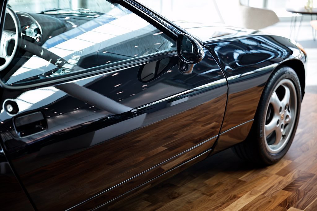 Used 1994 Porsche 928 GTS RWD image 7