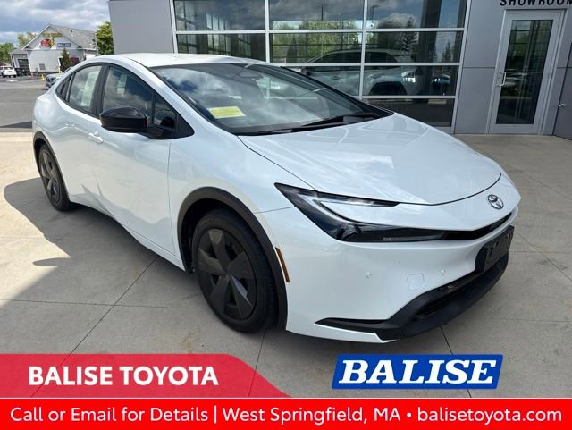Used 2025 Toyota Prius LE FWD image 1