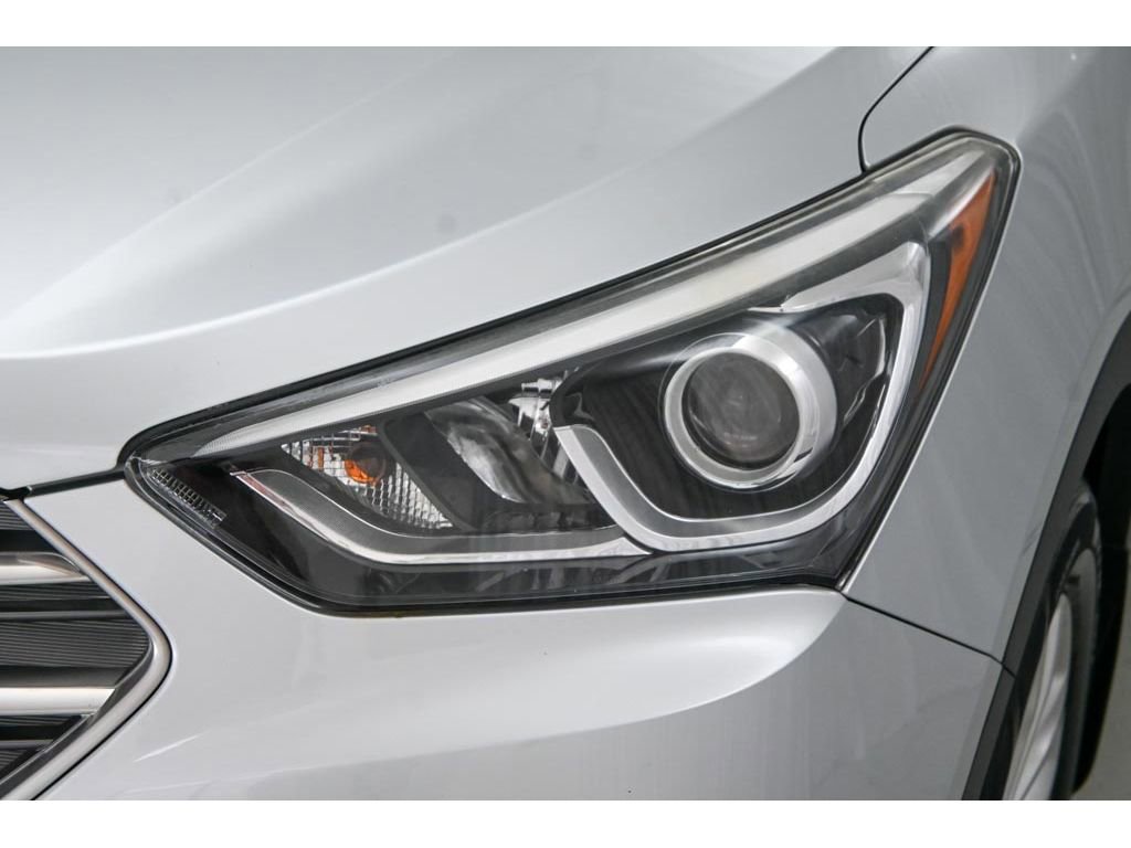 Used 2018 Hyundai Santa Fe Sport 2.0T w/ Cargo Package AWD/4WD image 22