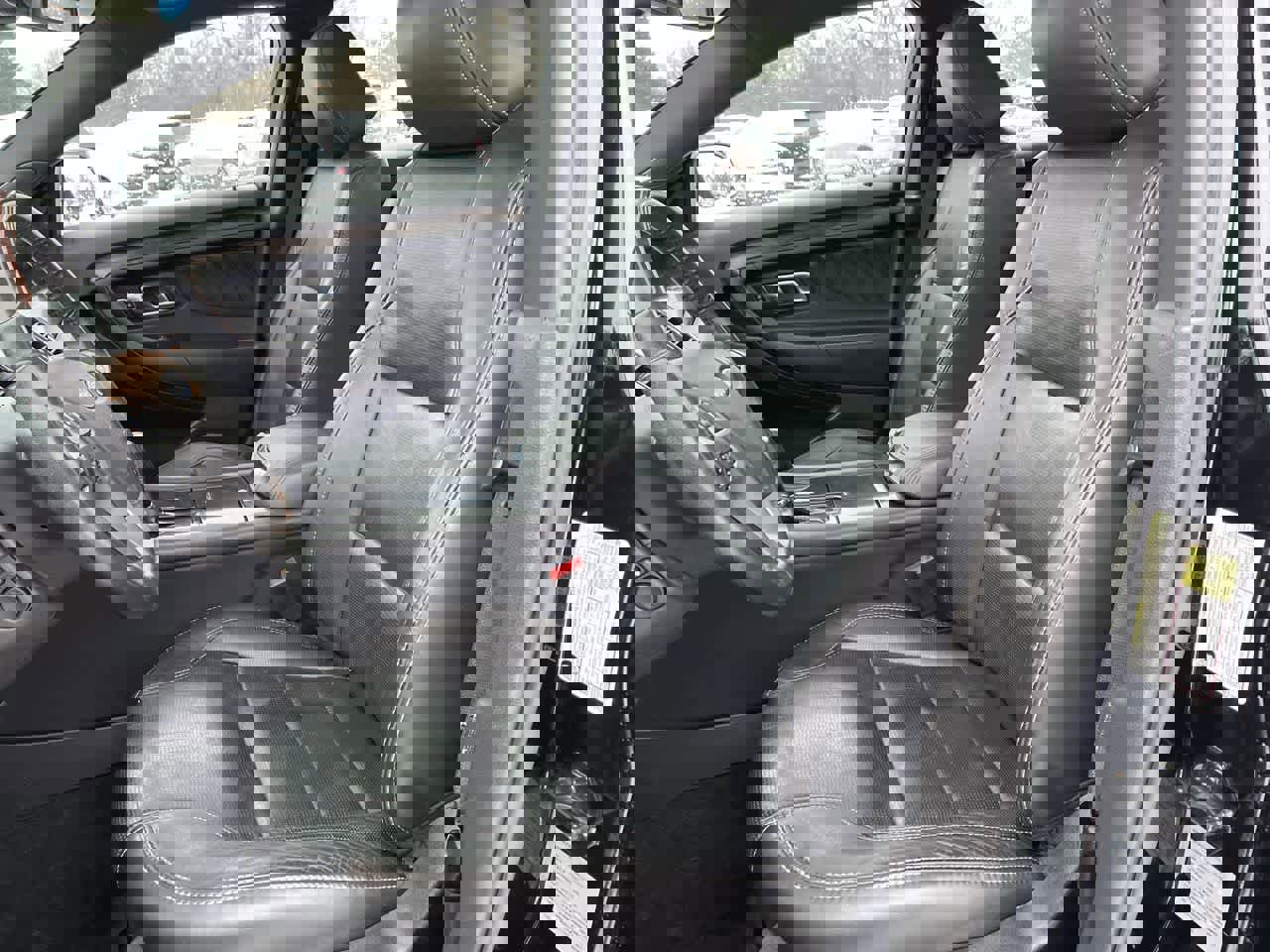 Used 2017 Ford Taurus Limited image 12