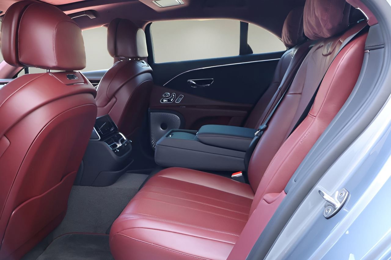 New 2026 Bentley Flying Spur Plug-In Hybrid AWD/4WD image 15