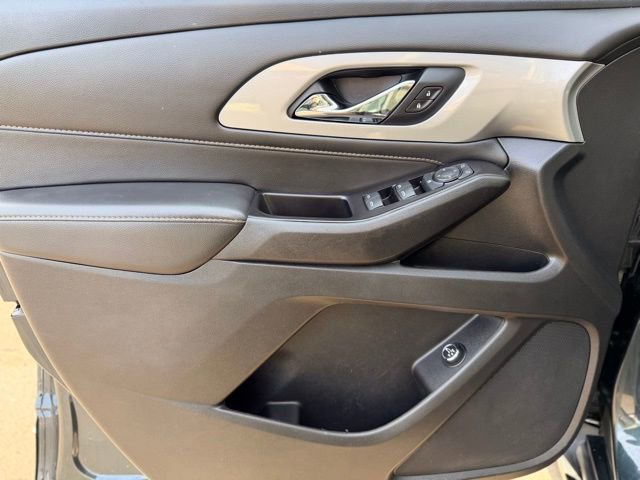 Used 2020 Chevrolet Traverse LT image 20