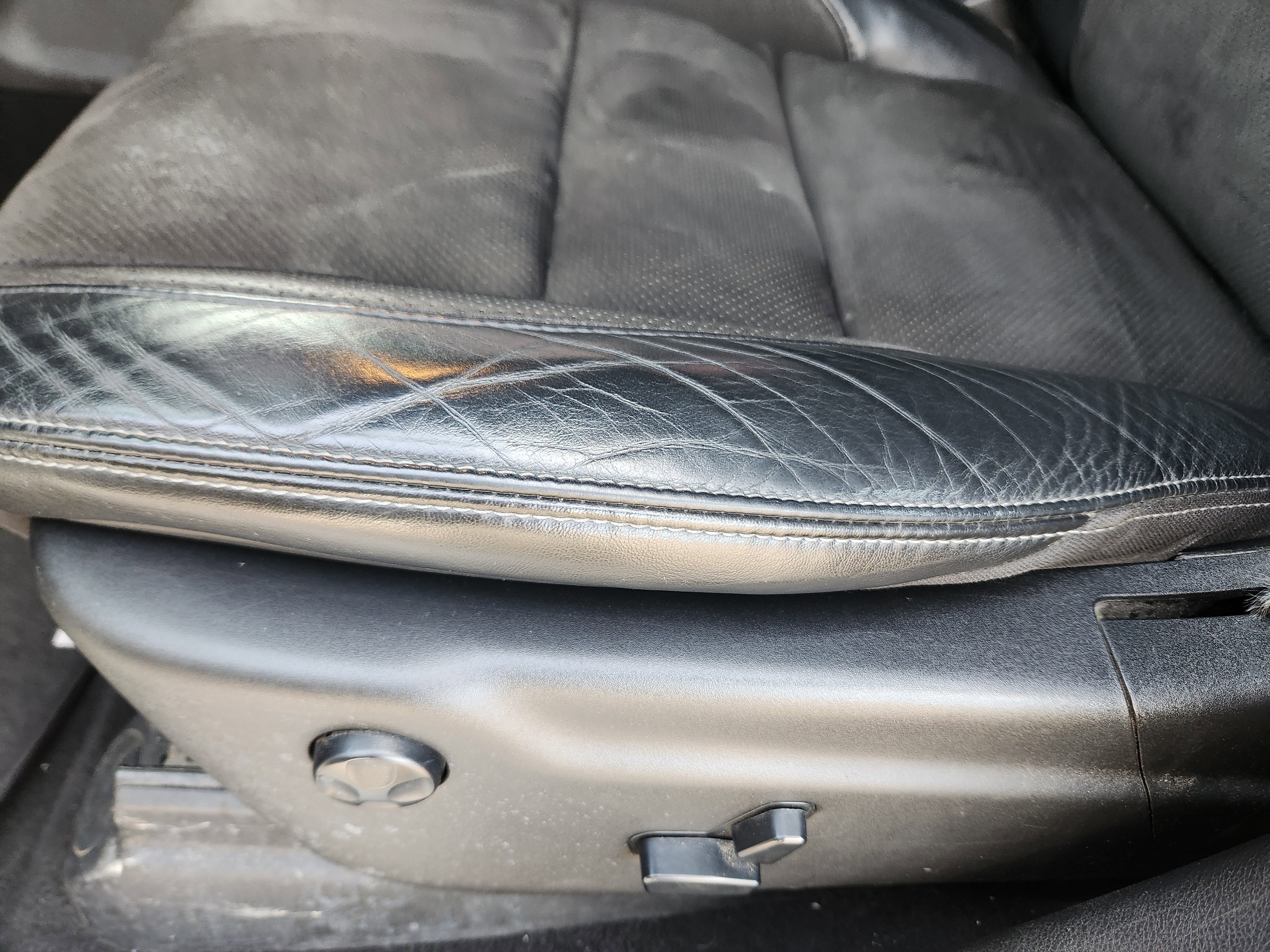 Used 2020 Jeep Grand Cherokee SRT image 18