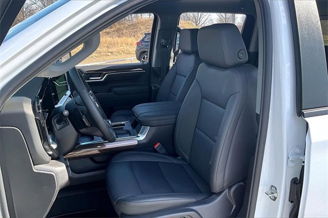 New 2026 Chevrolet Silverado 1500 LT w/ Leather Package image 9