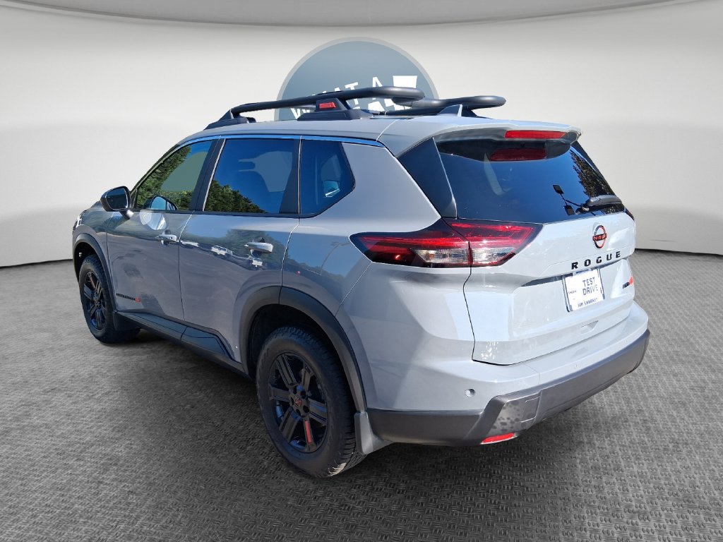 Used 2025 Nissan Rogue SV AWD/4WD image 6