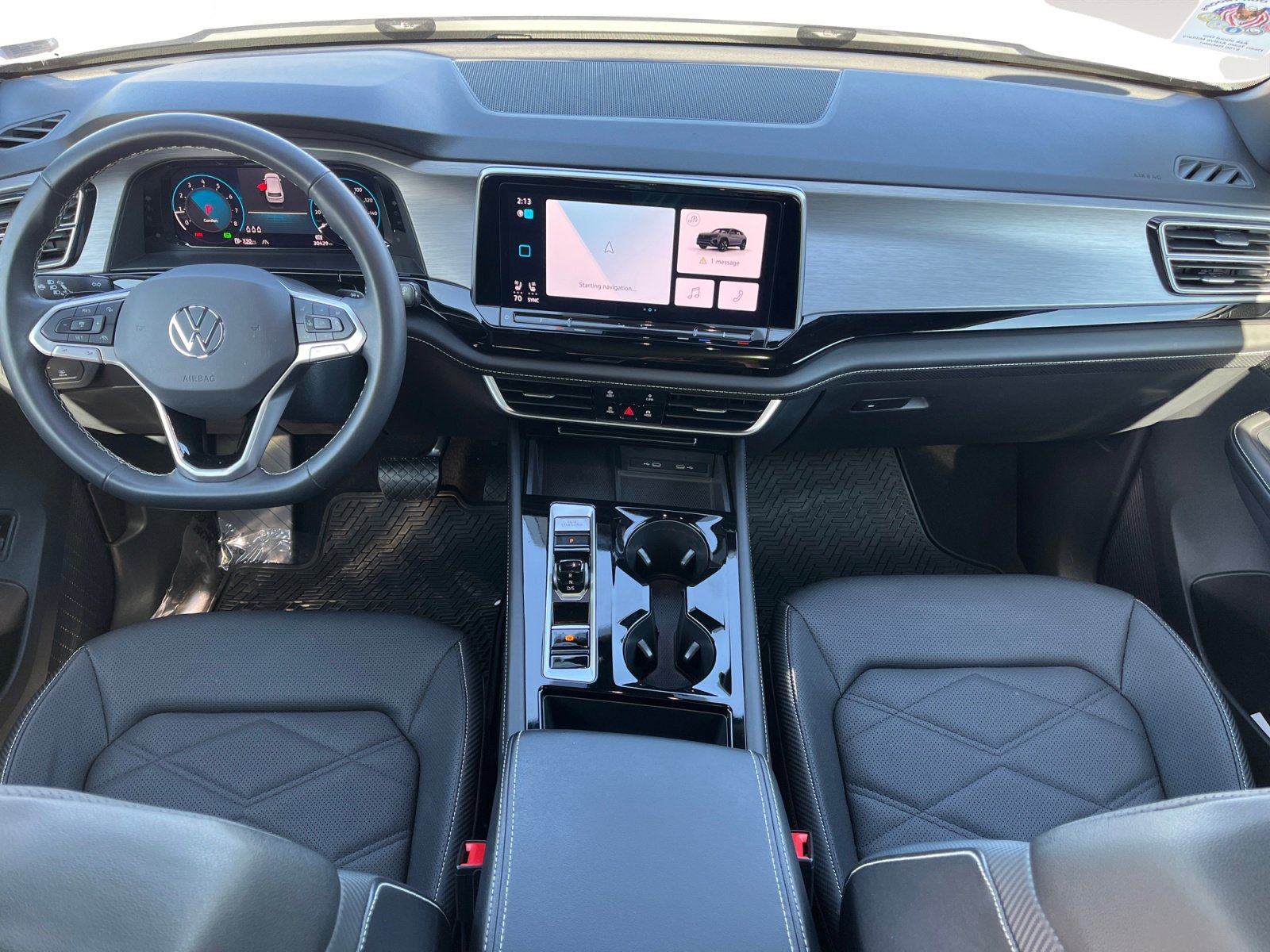 Certified 2024 Volkswagen Atlas Cross Sport SE w/ Panoramic Sunroof Package image 11