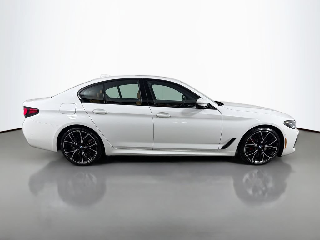 Used 2022 BMW 530i w/ M Sport Package RWD image 4