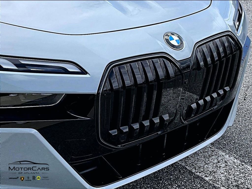 Used 2025 BMW 740i 740i w/ Premium Package image 25