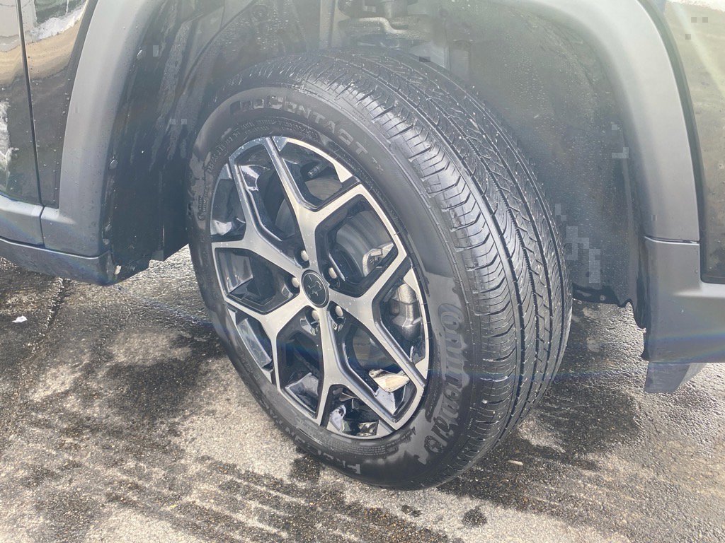 Used 2025 Jeep Compass Limited image 28