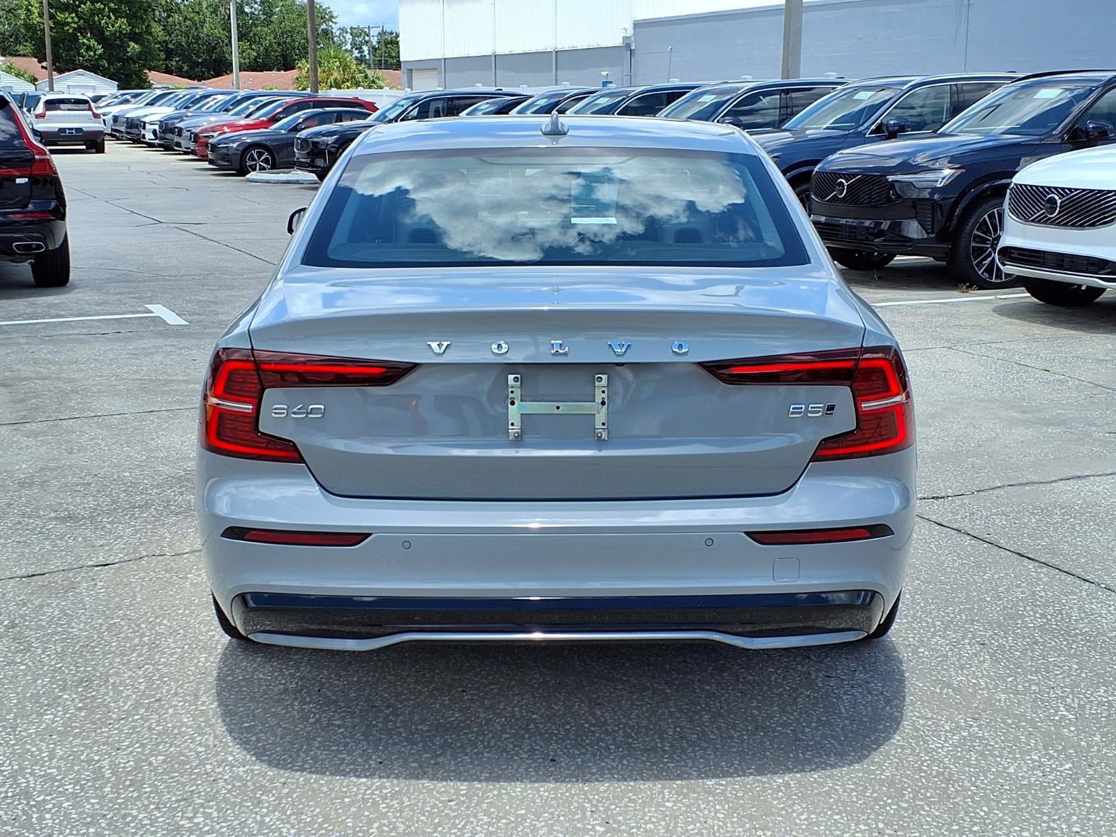 Certified 2025 Volvo S60 B5 Plus AWD/4WD image 6