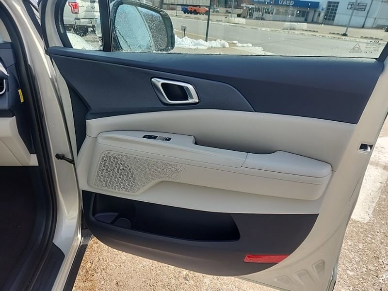 New 2026 Kia Carnival EX image 13