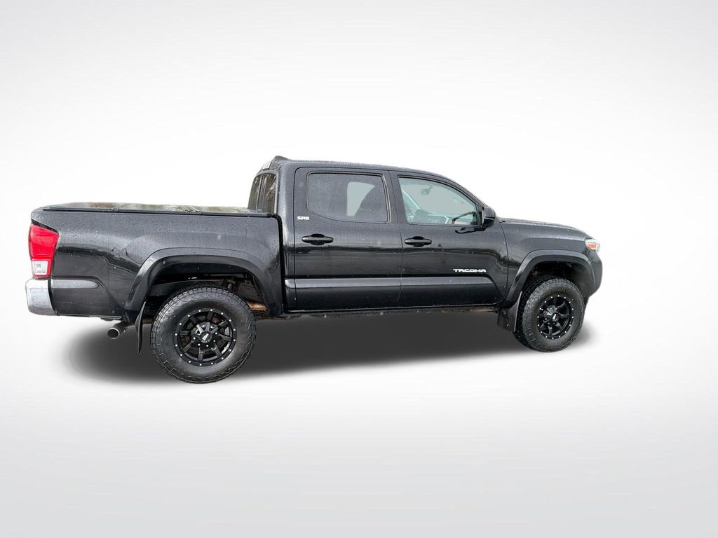 Used 2017 Toyota Tacoma SR5 w/ Tow Package AWD/4WD image 13