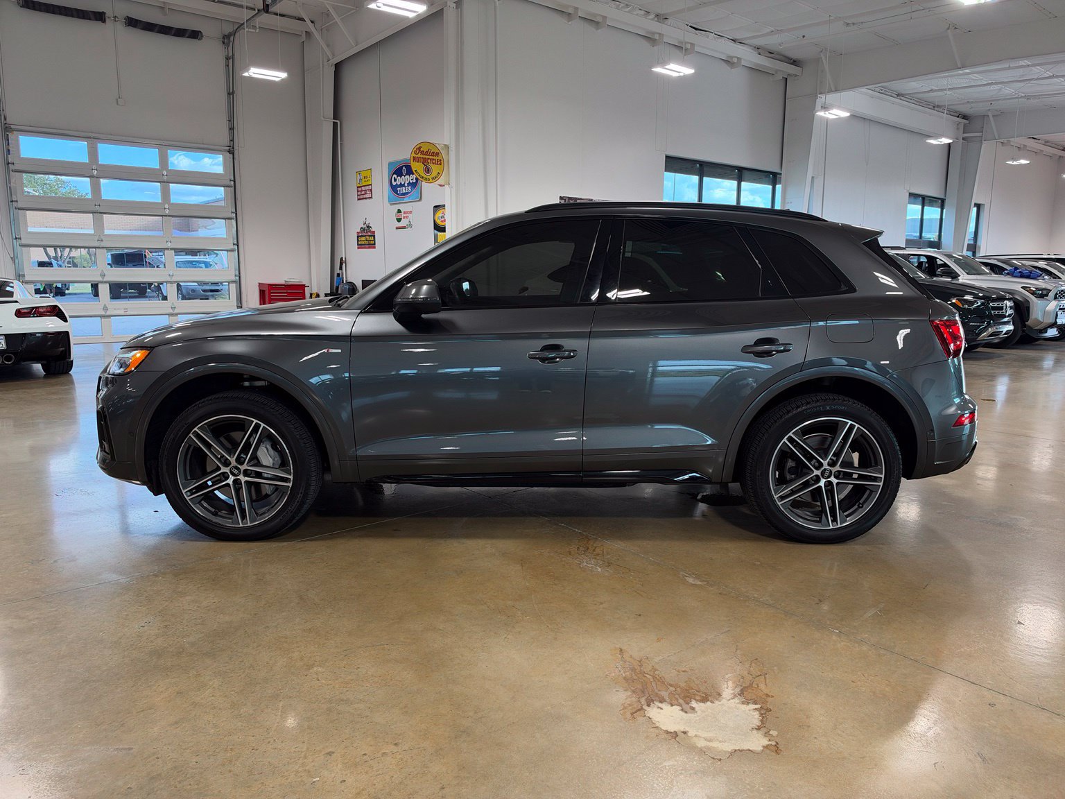 Used 2022 Audi Q5 e Prestige AWD/4WD image 5