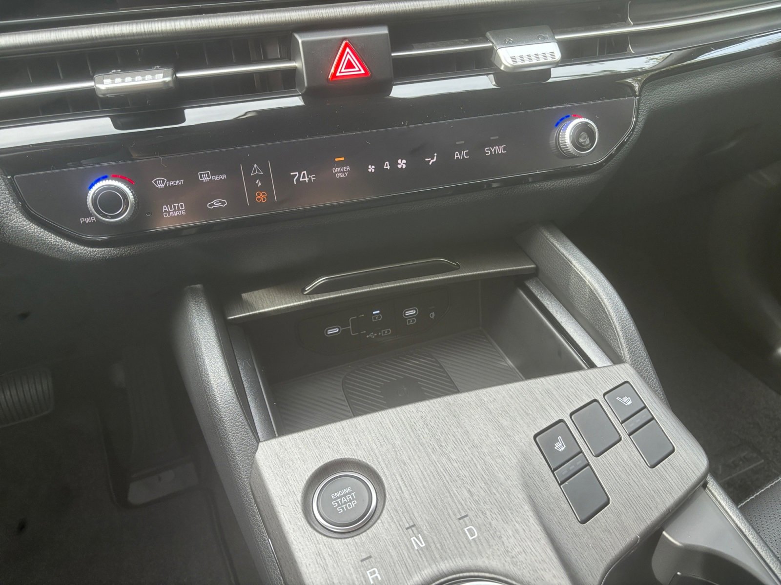 New 2026 Kia Sportage AWD Hybrid image 28