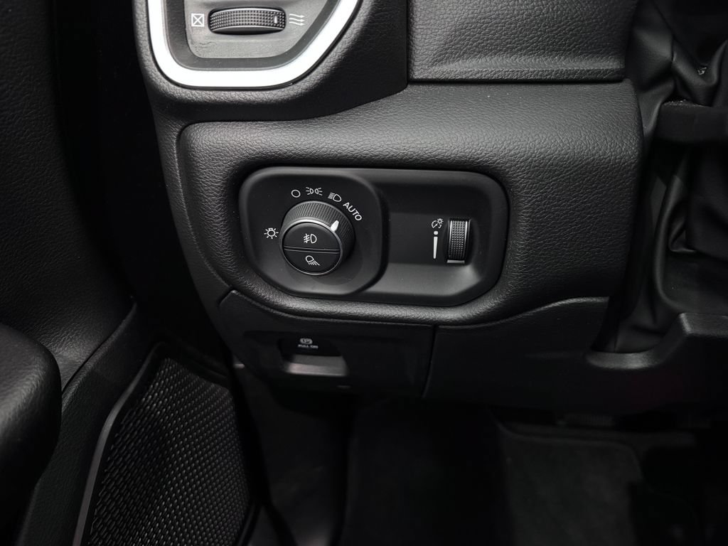 Used 2023 RAM 1500 Big Horn AWD/4WD image 24