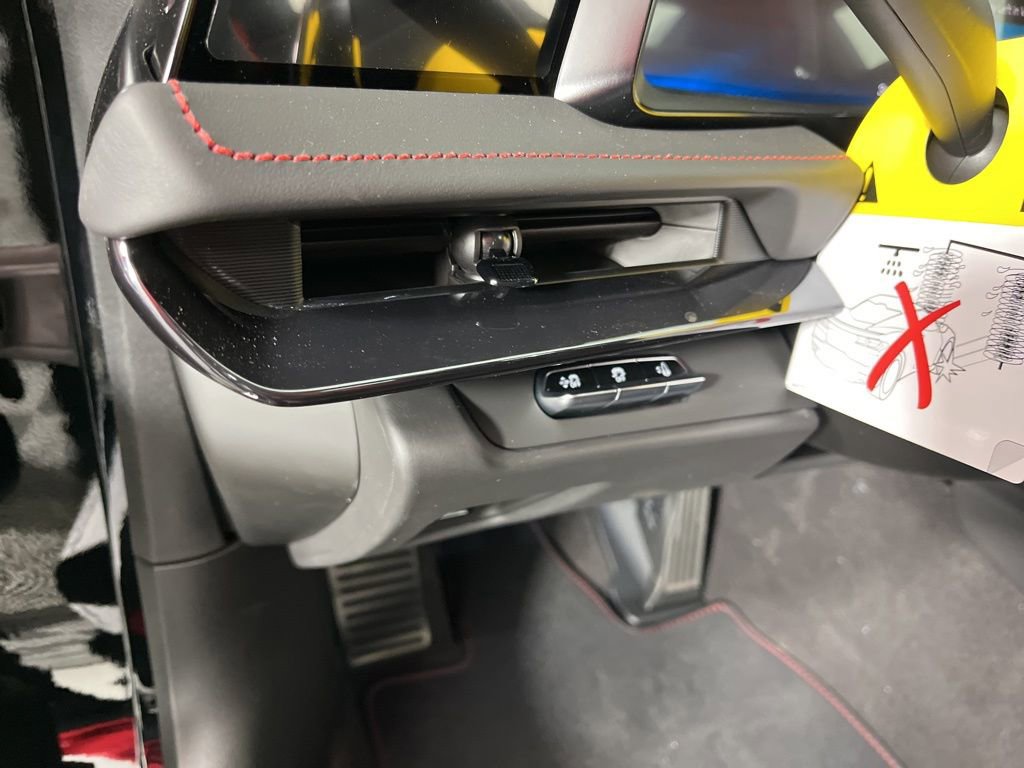 New 2026 Chevrolet Corvette Stingray Premium Conv w/ Stealth Interior Trim Package RWD image 23