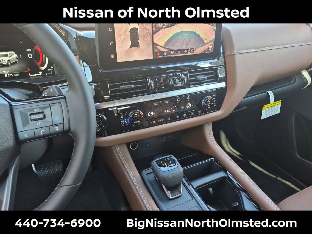 New 2026 Nissan Pathfinder Platinum AWD/4WD image 14