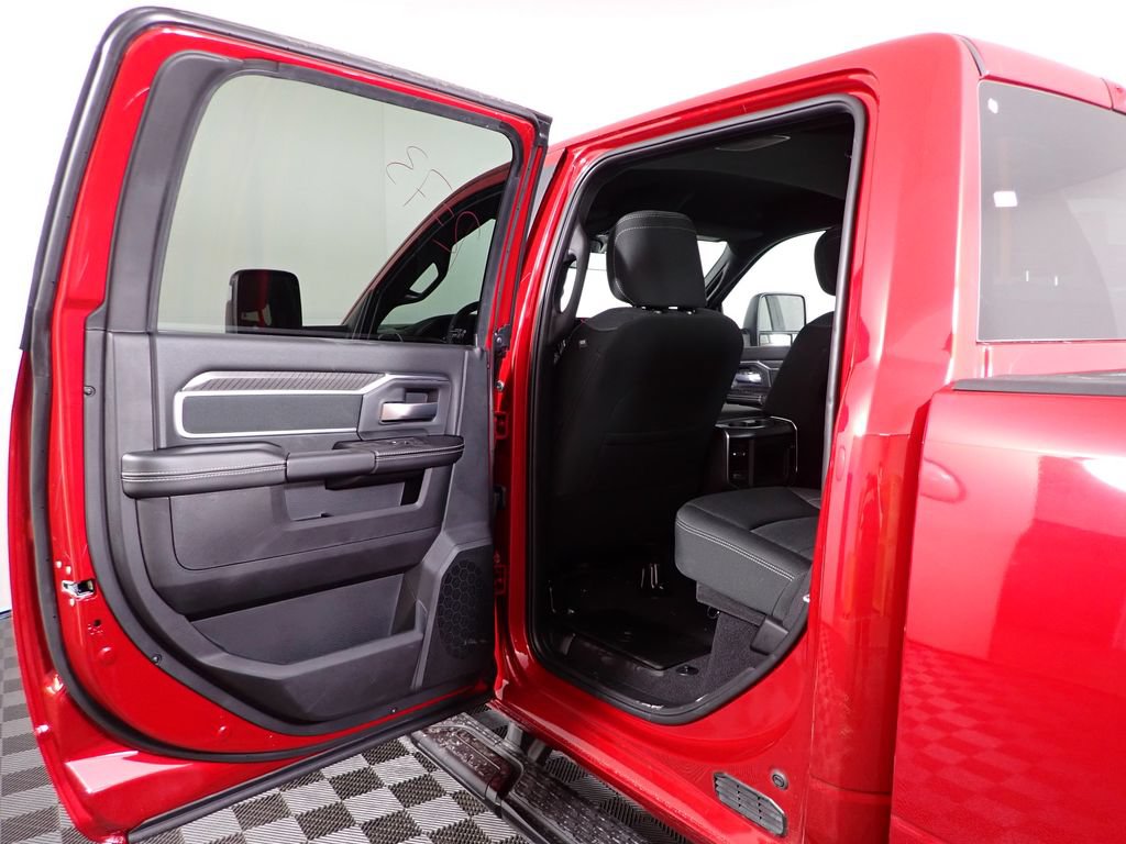 New 2026 RAM 2500 Big Horn AWD/4WD image 30