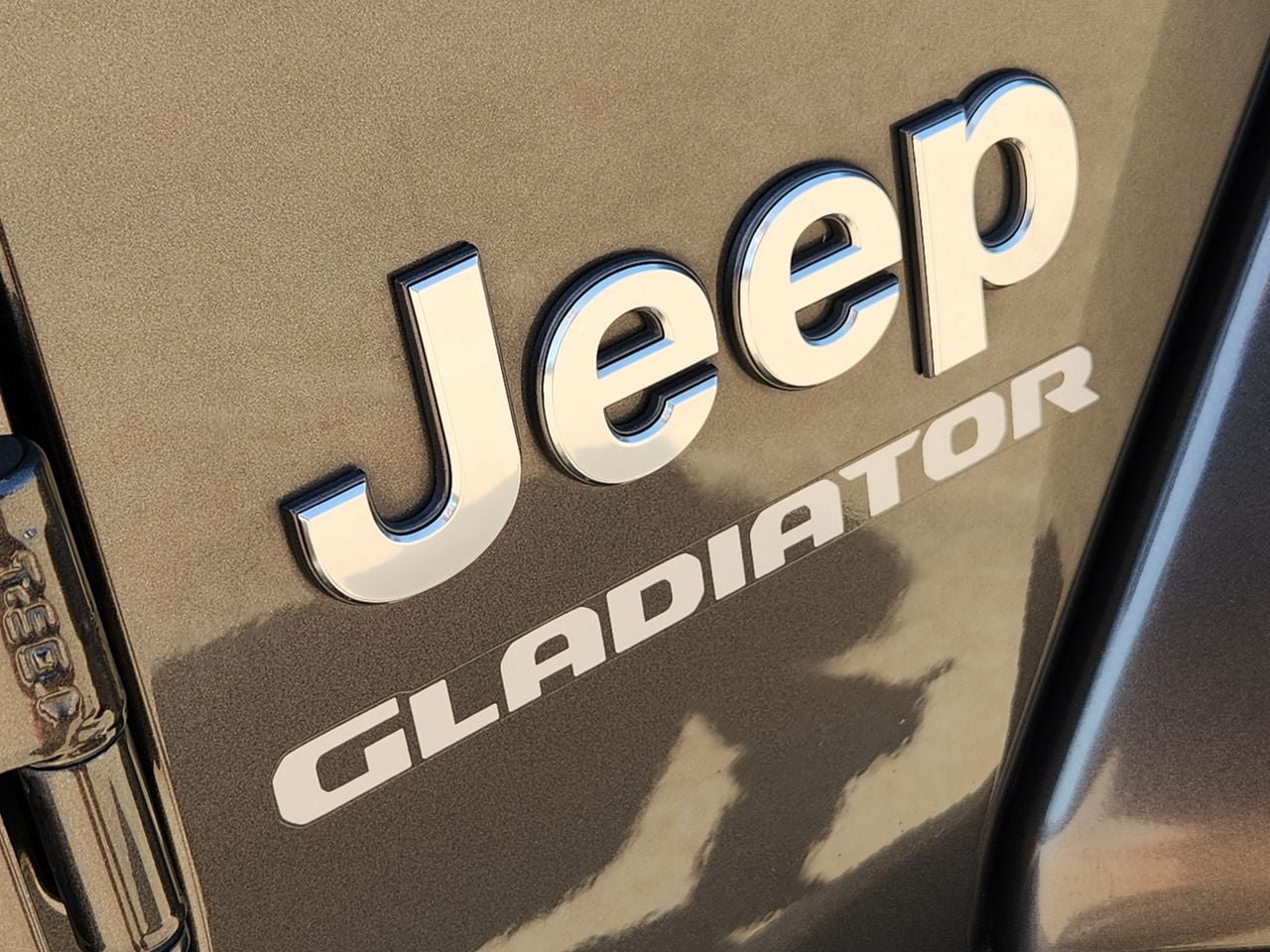 Used 2022 Jeep Gladiator Overland AWD/4WD image 8