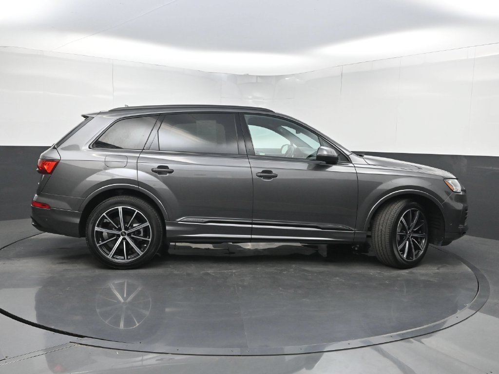 Used 2023 Audi Q7 3.0T Premium Plus AWD/4WD image 45