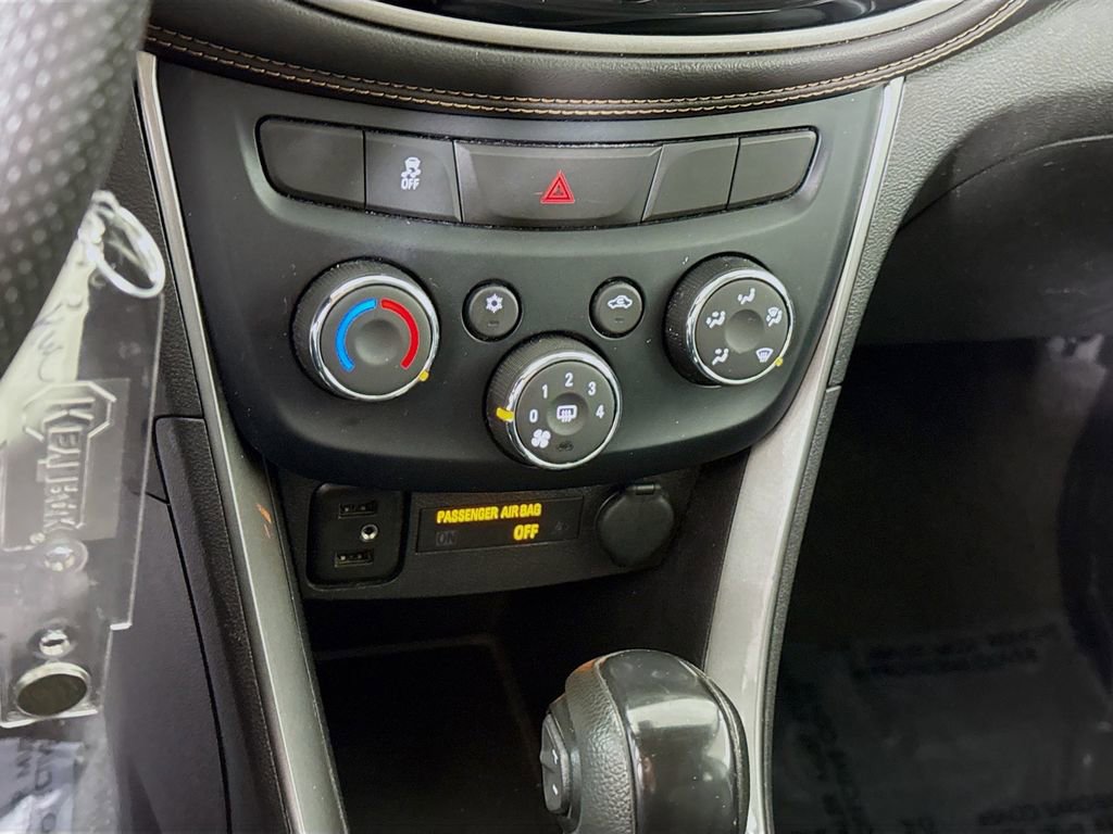 Used 2019 Chevrolet Trax LS image 7