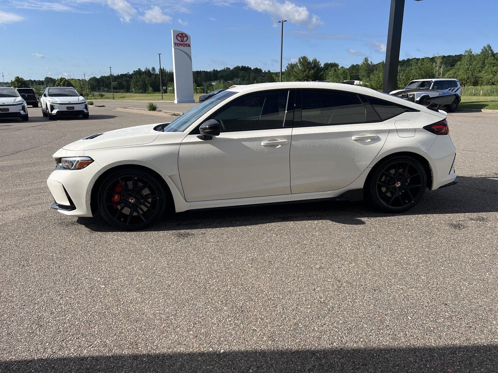 Used 2025 Honda Civic Type R image 16