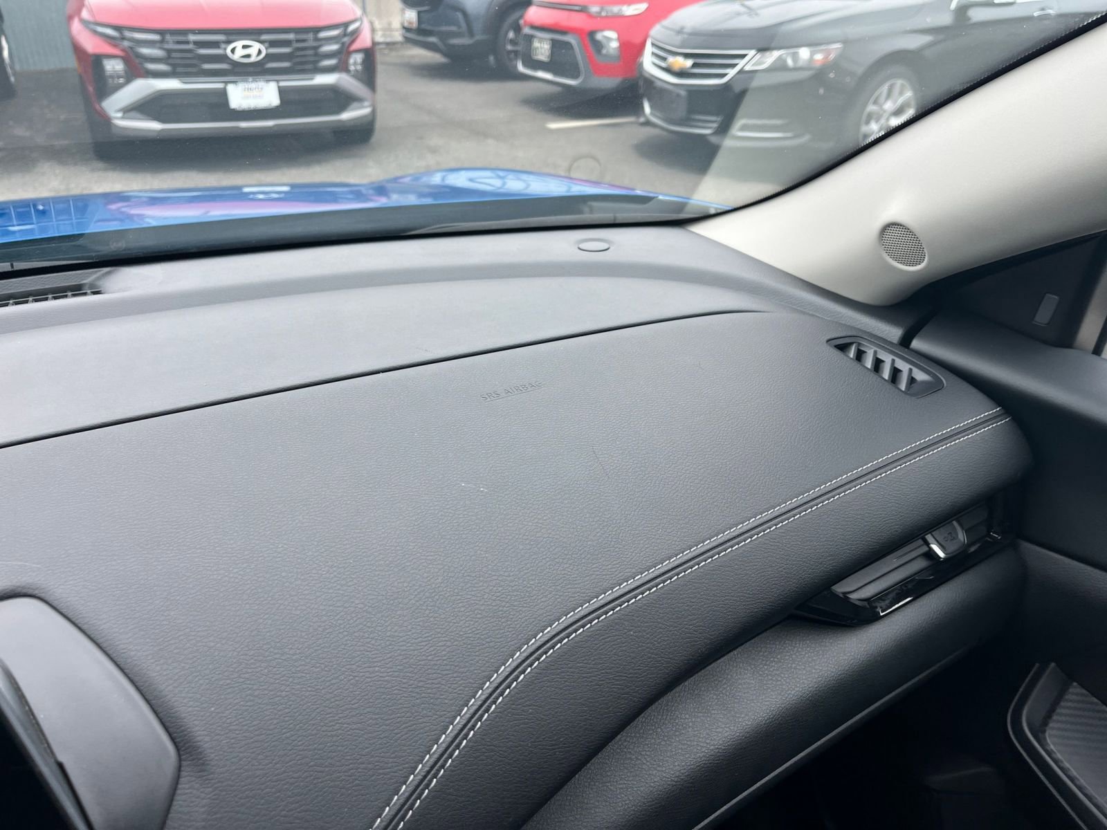 Used 2025 Nissan Sentra SV FWD image 34