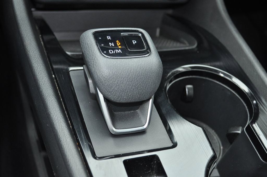 Used 2024 Nissan Rogue SV image 20