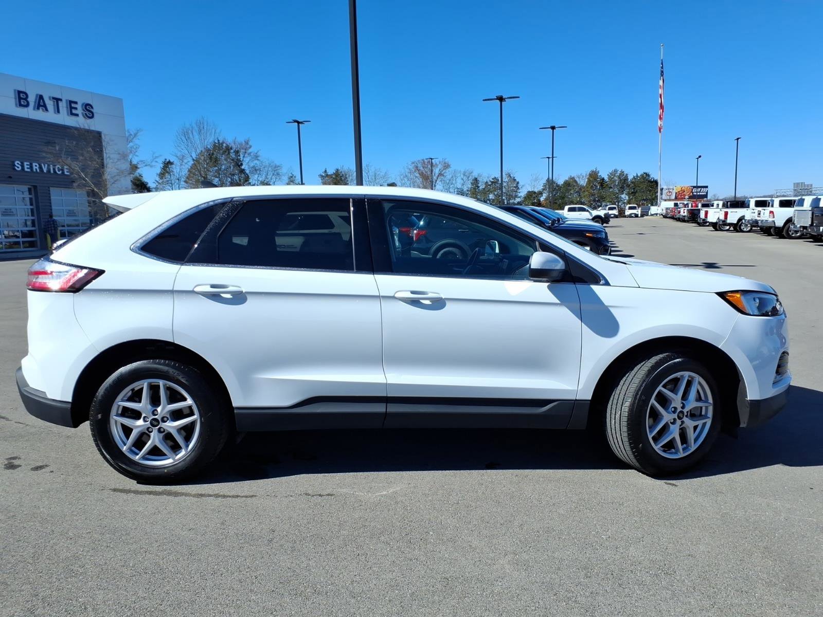 Certified 2024 Ford Edge SEL image 2