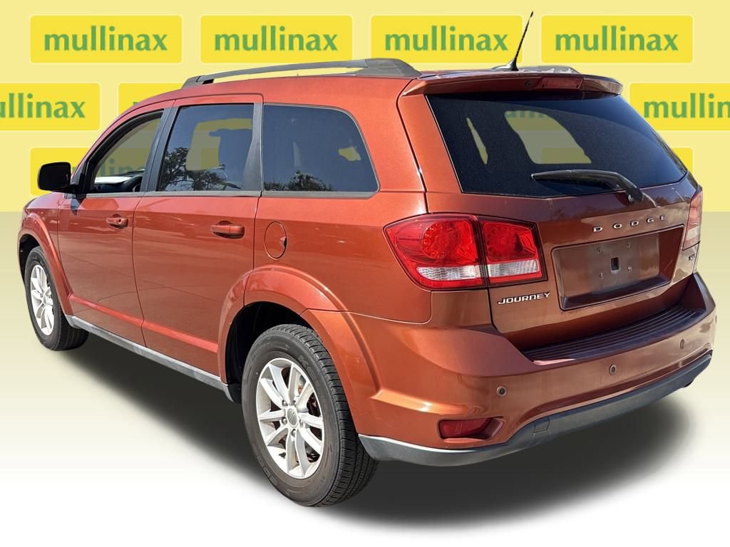 Used 2013 Dodge Journey SXT w/ Flexible Seating Group image 8