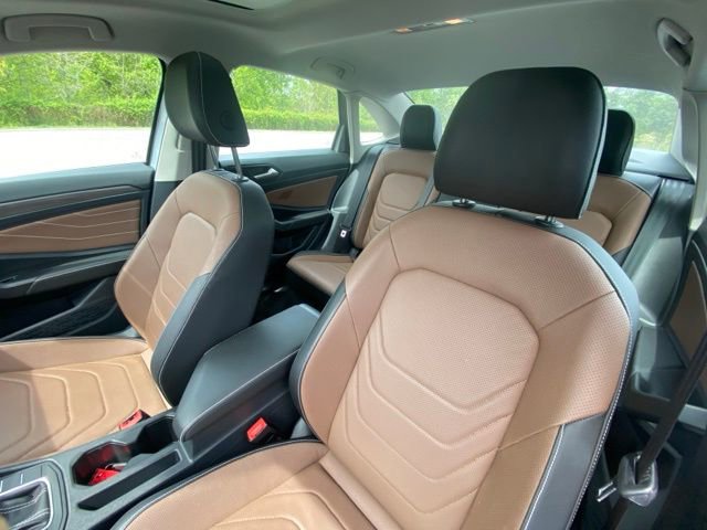 Used 2025 Volkswagen Jetta SEL image 5