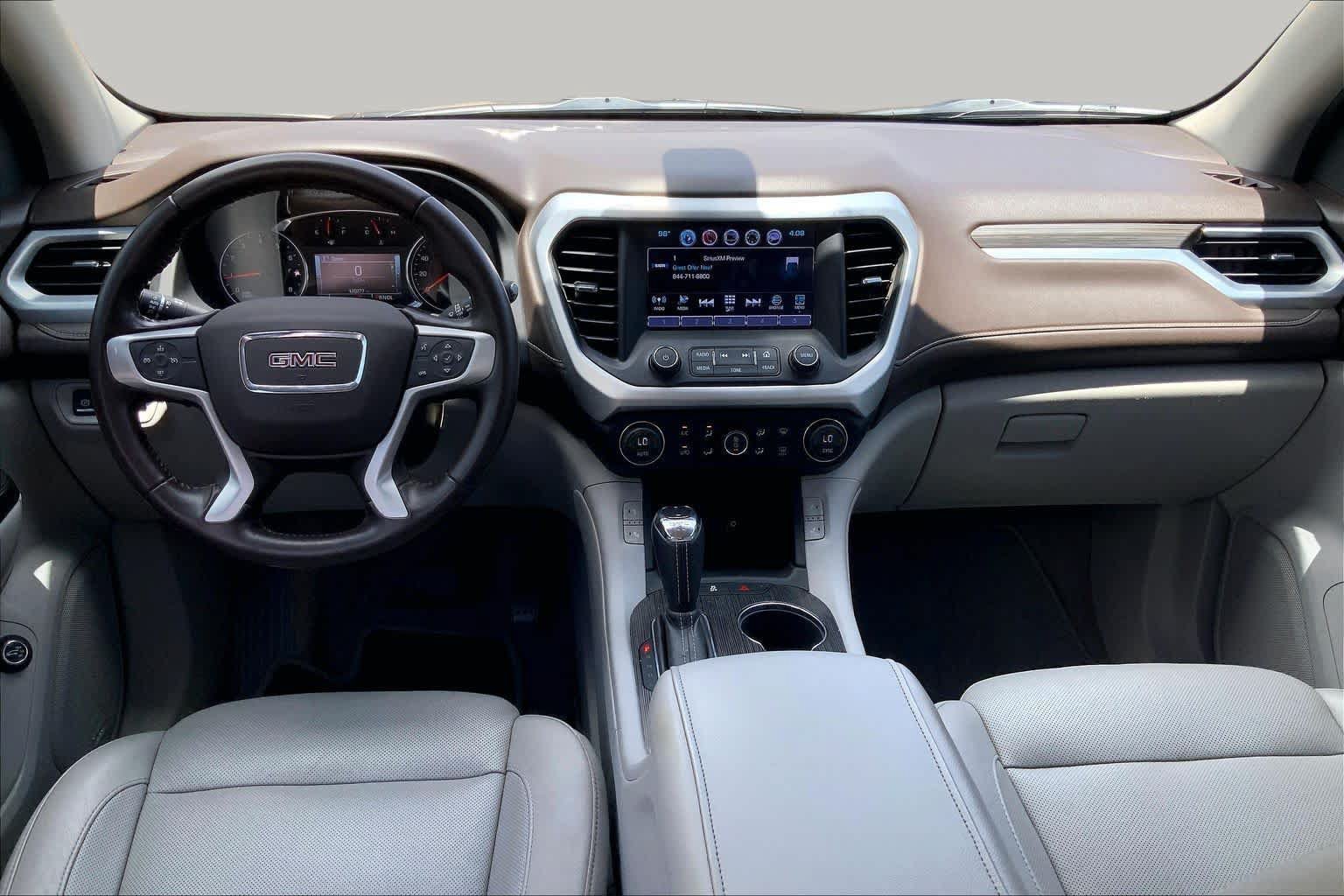 Used 2018 GMC Acadia SLT FWD image 16