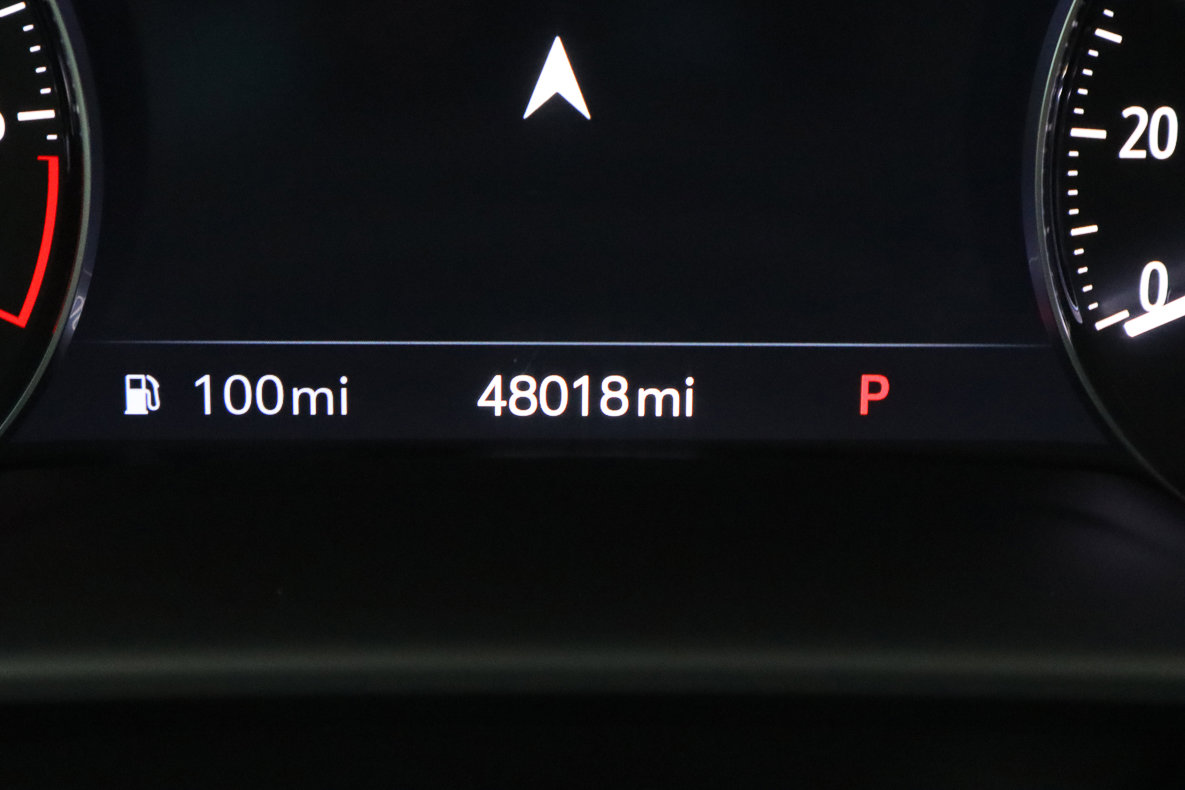 Used 2021 Buick Envision Essence w/ Technology Package I image 32