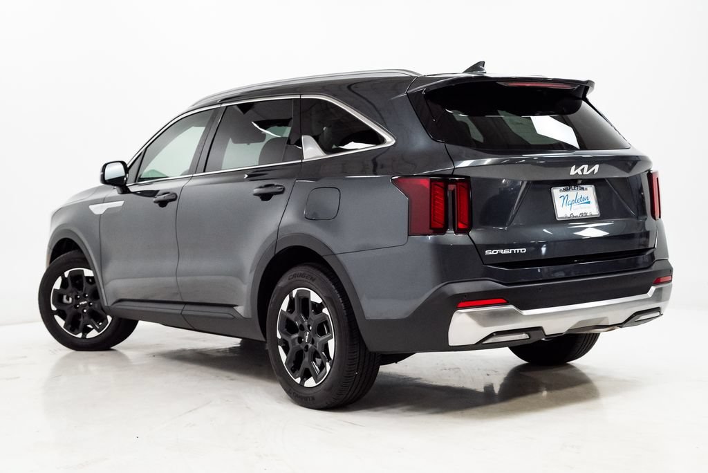 Used 2024 Kia Sorento S w/ Panoramic Sunroof Package FWD image 32