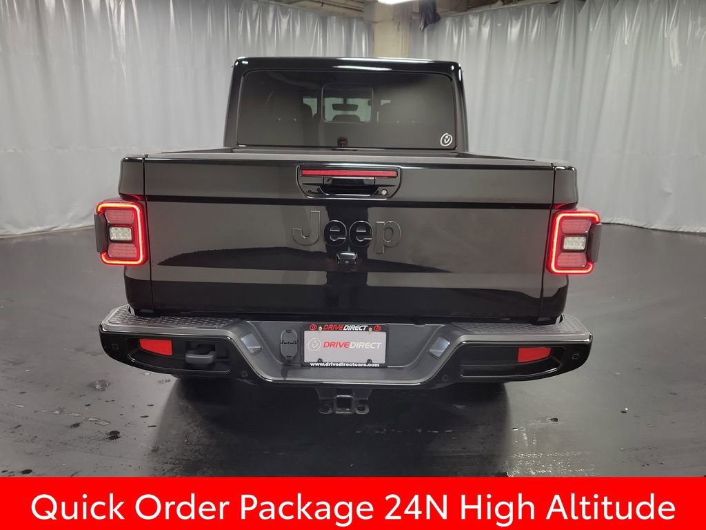 Used 2021 Jeep Gladiator Overland AWD/4WD image 7
