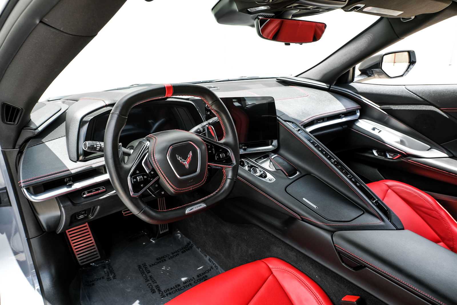 Used 2025 Chevrolet Corvette Z06 RWD image 3
