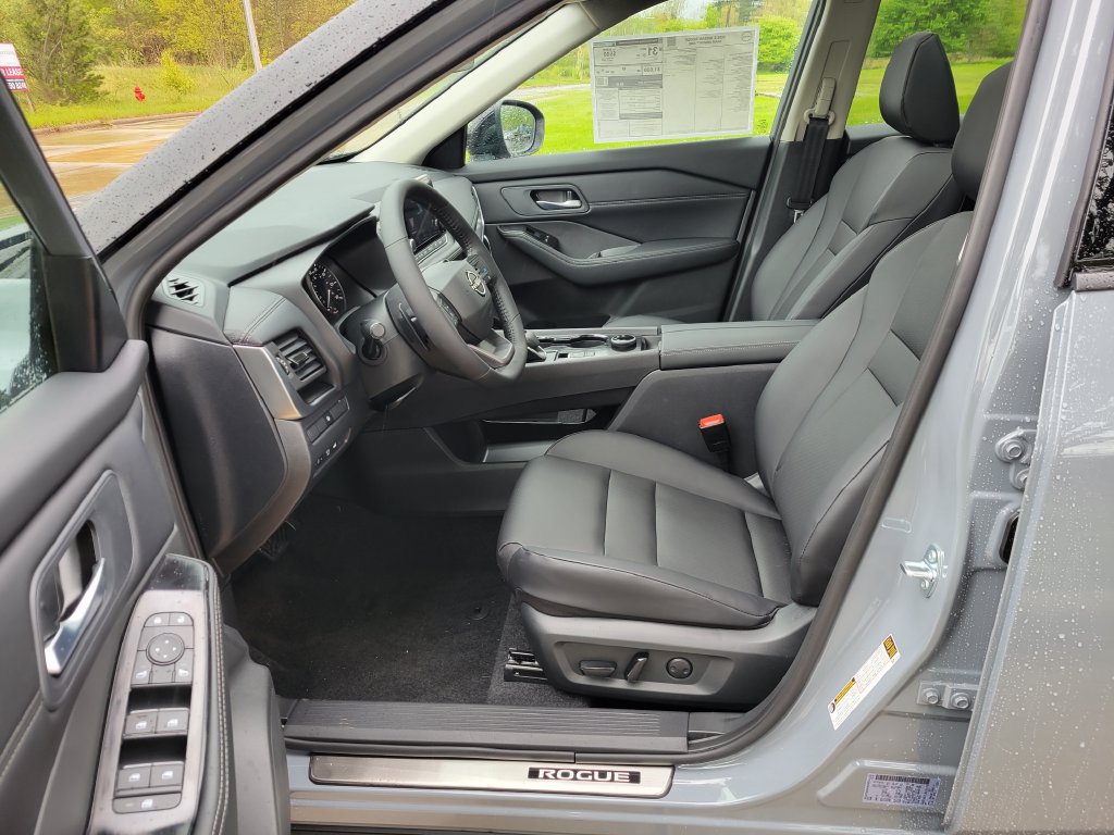 New 2026 Nissan Rogue Dark Armor AWD/4WD image 11