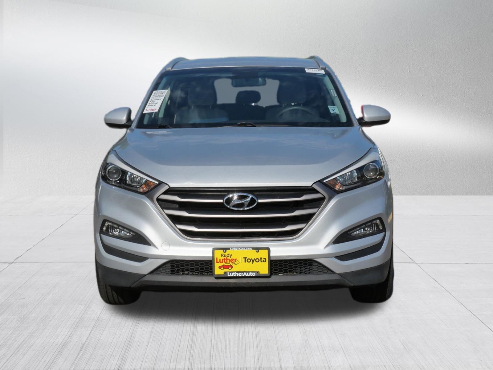 Used 2016 Hyundai Tucson SE w/ Option Group 02 FWD image 2