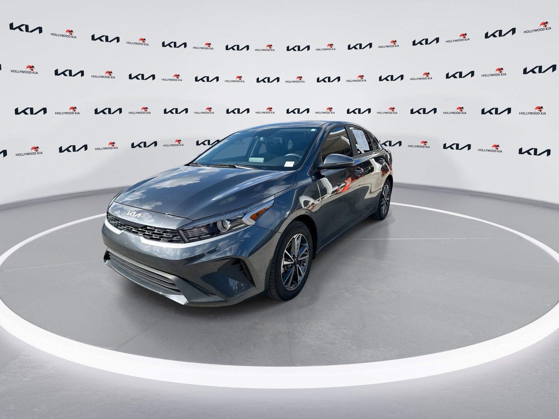 Used 2023 Kia Forte LXS w/ LXS Technology Package image 4