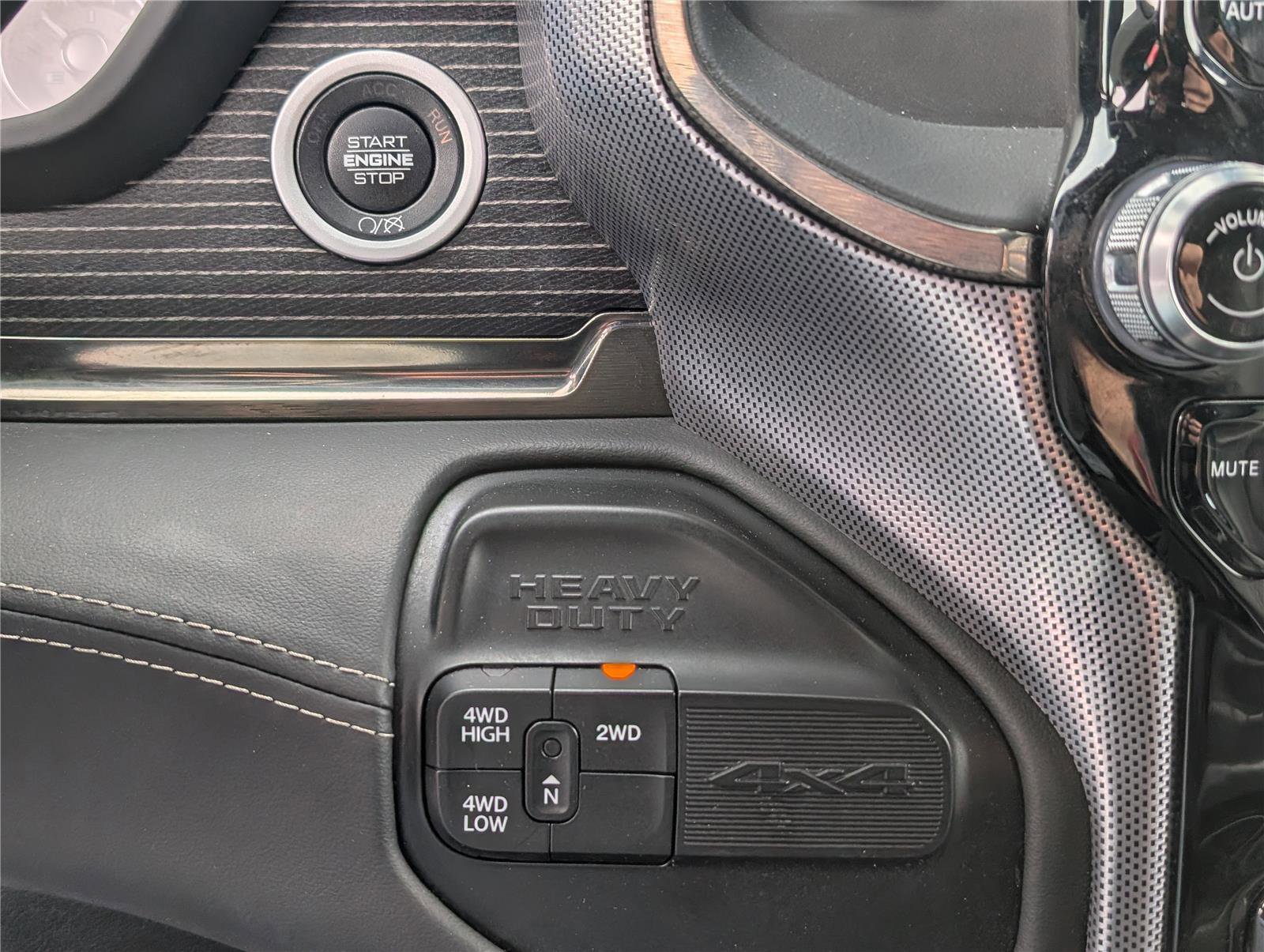 Used 2020 RAM 3500 Limited image 31