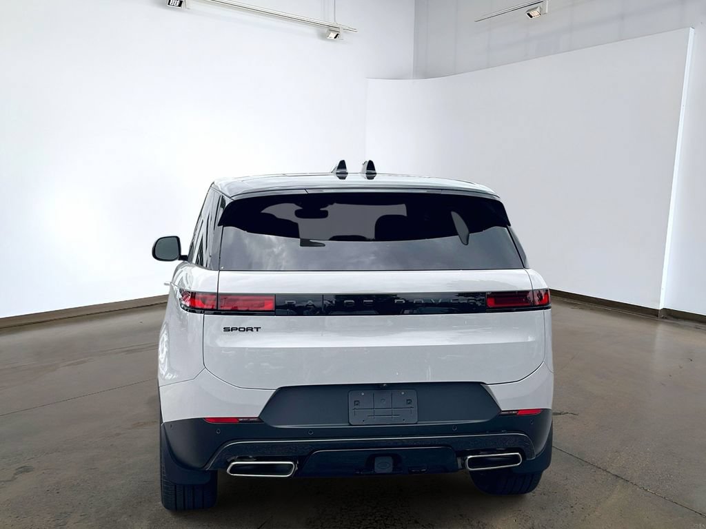 Used 2025 Land Rover Range Rover Sport SE AWD/4WD image 5
