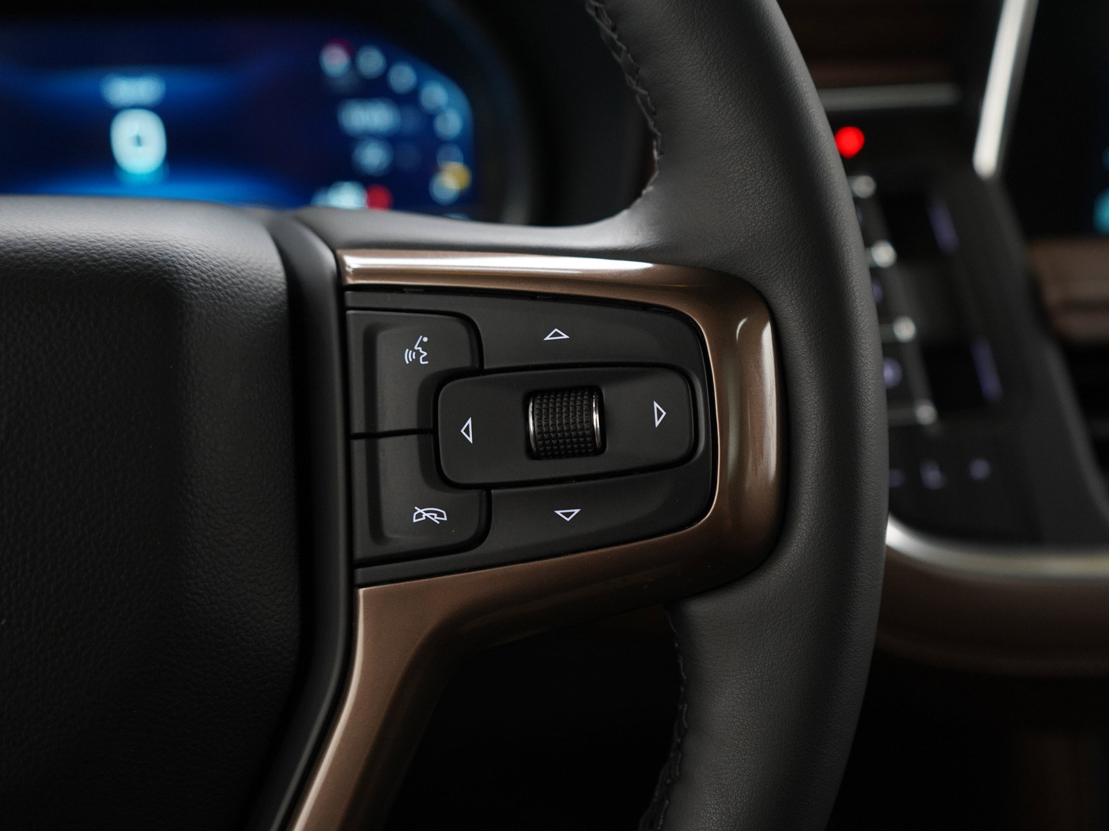 Used 2023 Chevrolet Suburban High Country AWD/4WD image 29