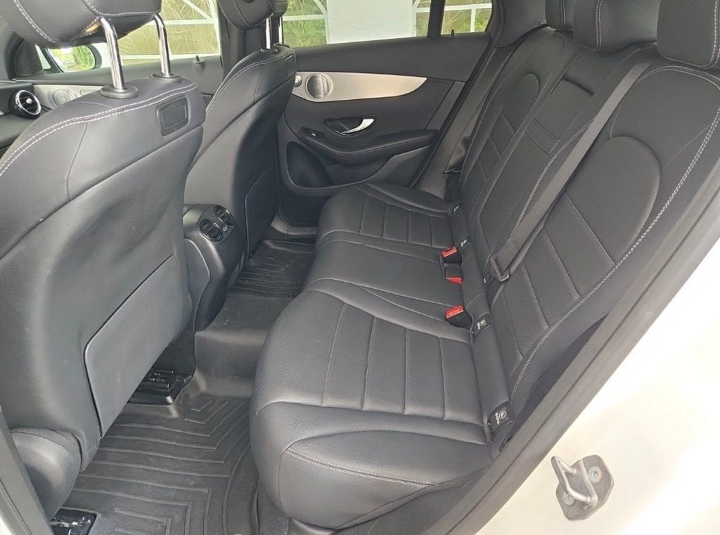 Used 2019 Mercedes-Benz GLC 300 4MATIC image 11