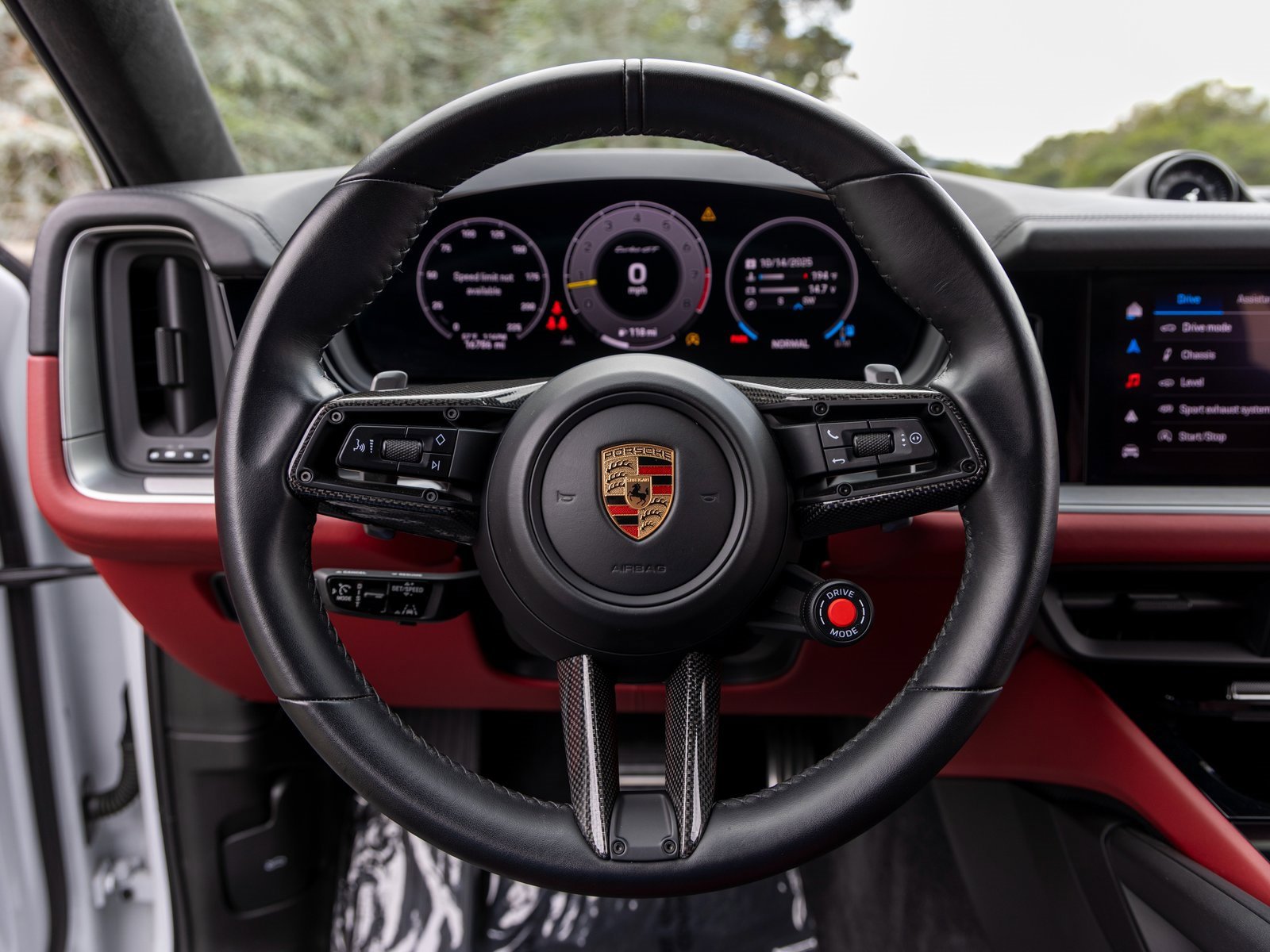 Certified 2024 Porsche Cayenne Turbo GT image 30