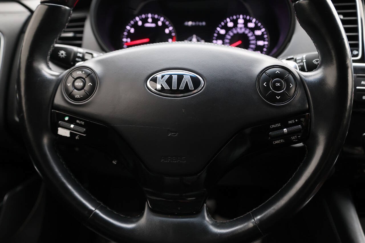 Used 2016 Kia K900 Luxury RWD image 19