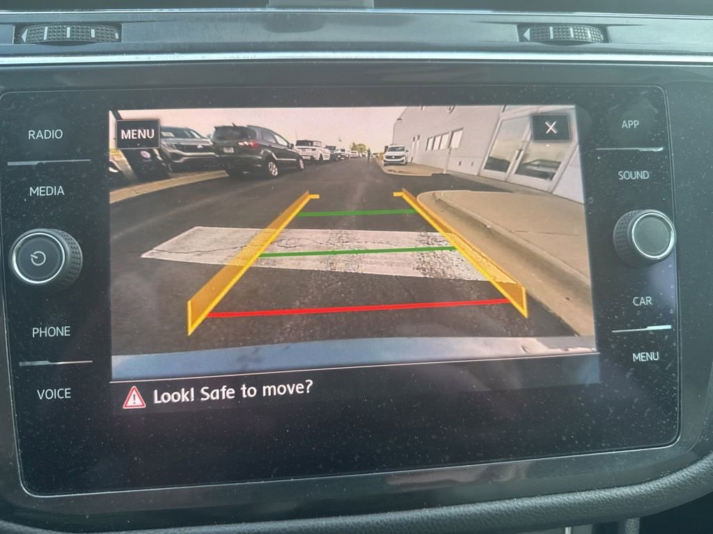Used 2018 Volkswagen Tiguan SE FWD image 13