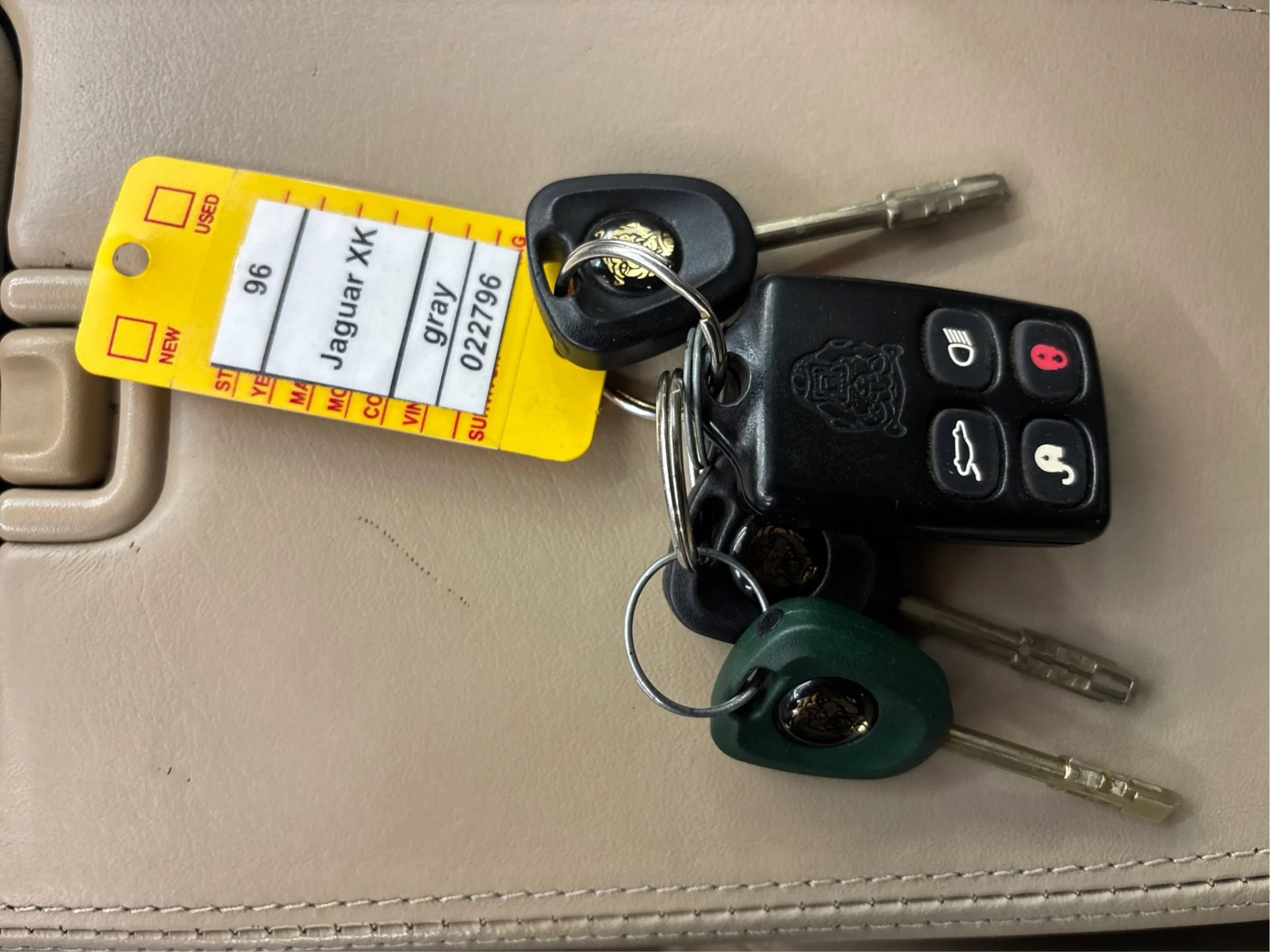 Used 1998 Jaguar XK8 Convertible RWD image 35